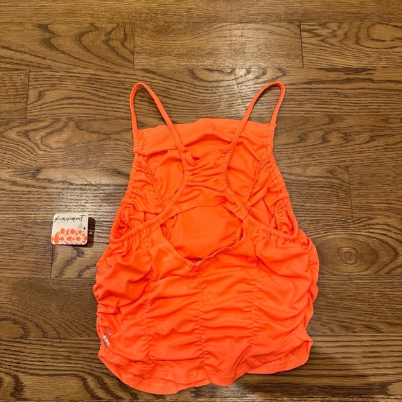 Free people tank. Tags are not attached. Tried on - Picture 2 of 2